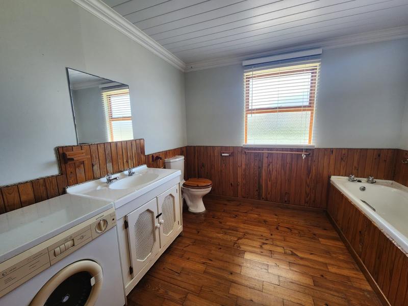 6 Bedroom Property for Sale in Reebok Western Cape